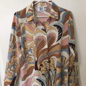 NWOT Groovy '70s vibe Princess Polly shirt